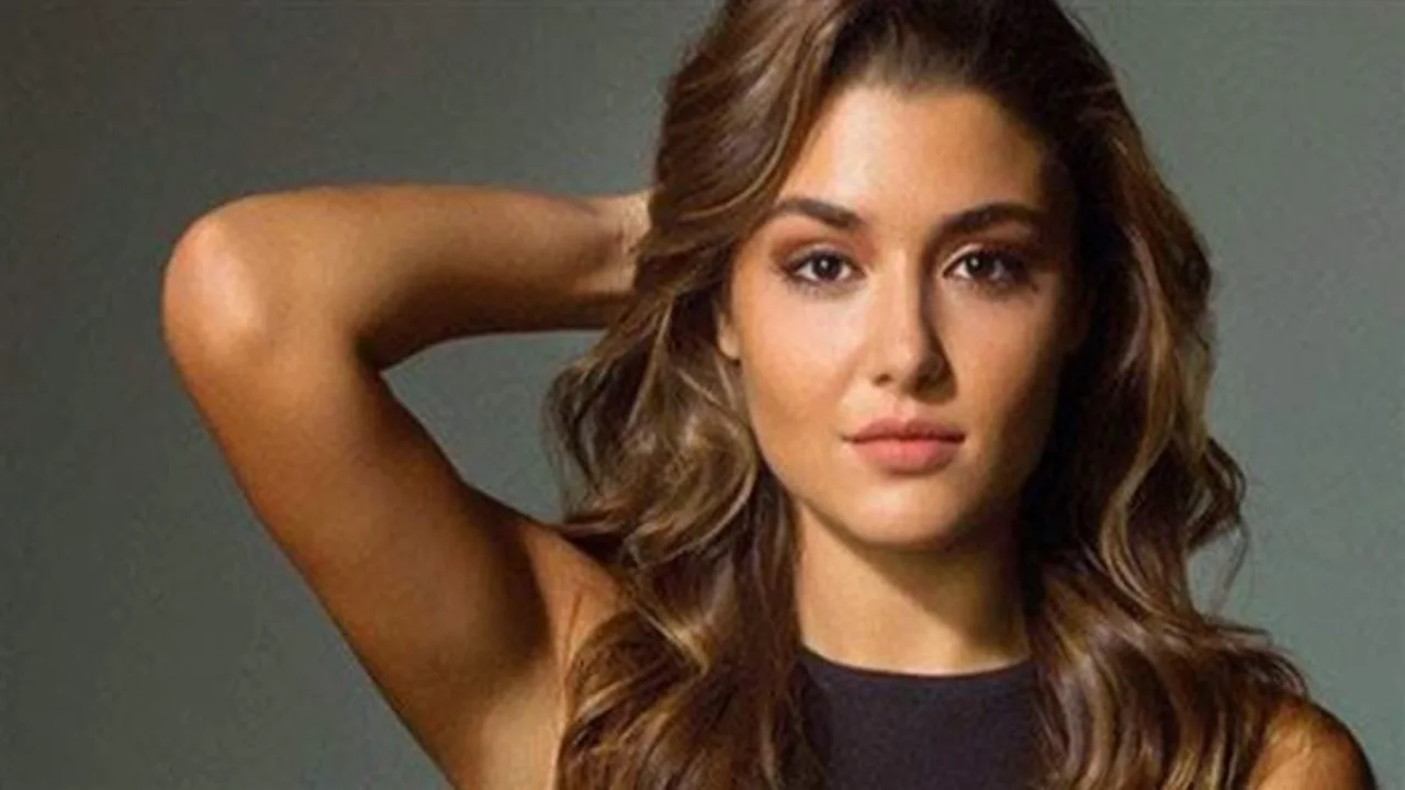 فيديو هاندا آرتشيل وشاروخان.. تزييف رقمي يثير الجدل في حفل جوي أووردز